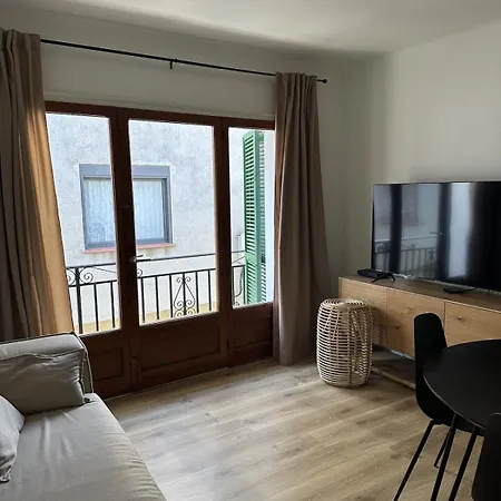 Charming House In The Center Of 펜션 로지즈